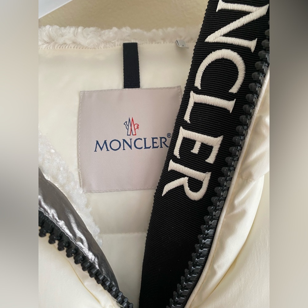 NEW Moncler puffer down jacket - Picture 3 of 15